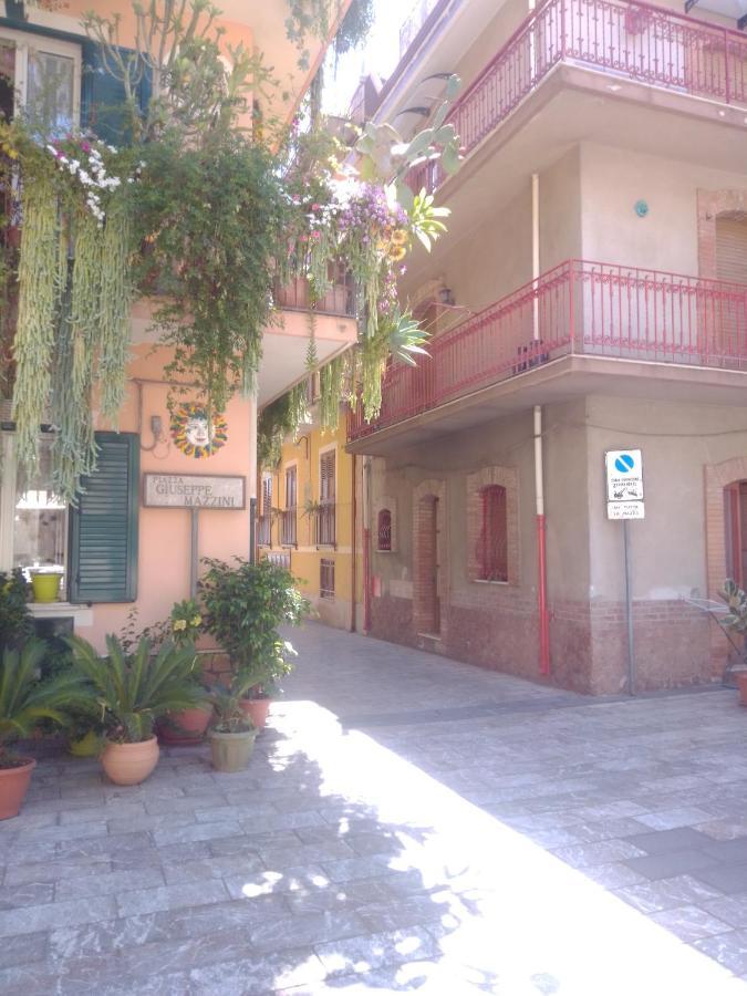 Vacanza Taormina Mare Mazzeo Eksteriør bilde