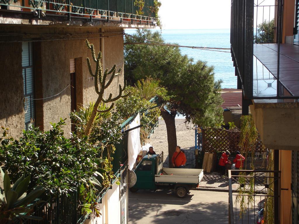 Vacanza Taormina Mare Mazzeo Rom bilde